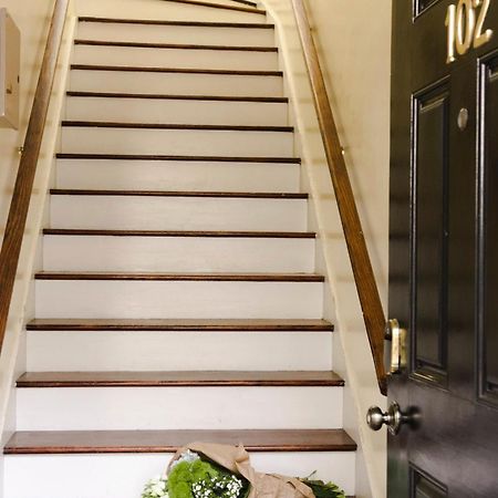 Charming 1885 Parlor Loft Downtown Savannah Stay Exterior photo